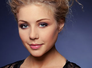 15.- Ucrania: Tina Karol -- Show me your love.