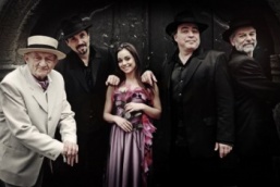 B11.- Croacia: Kraljevi ulice & 75 cents -- Romanca