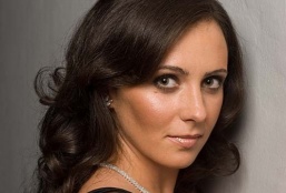 B15.- Hungría: Csézy -- Candlelight