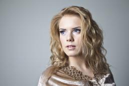 A12.- Islandia: Yohanna -- Is it true?